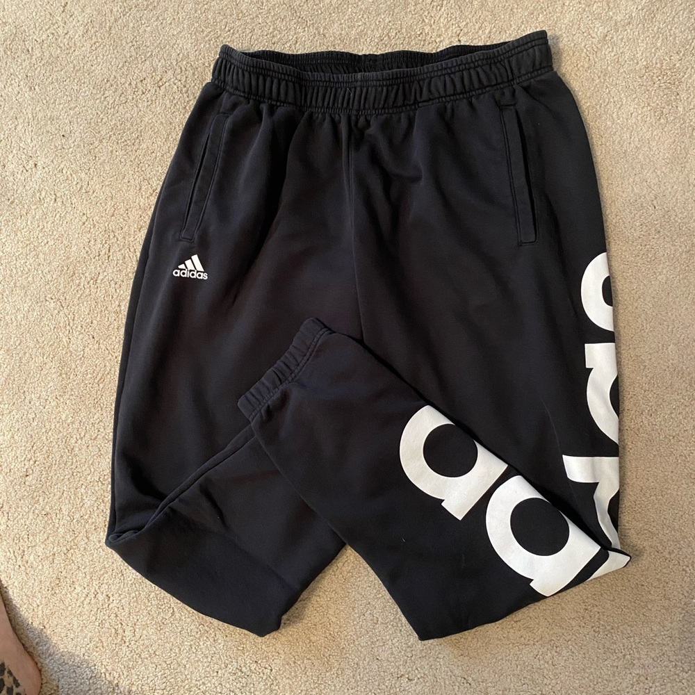 Men’s Adidas Sweatpants with pockets